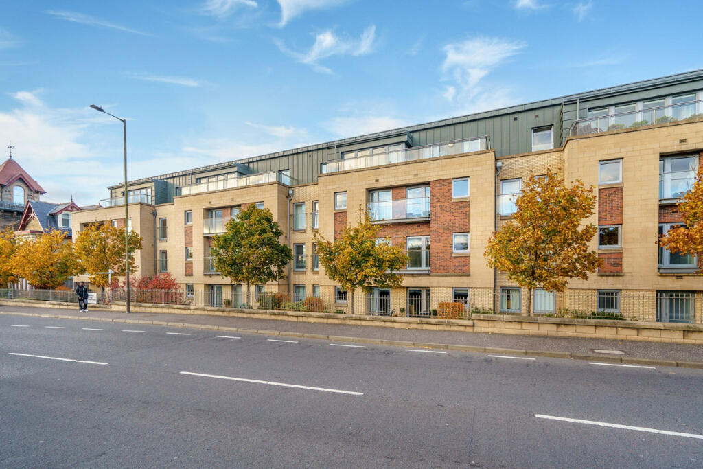 Main image of property: 25 72 Lyle Court Barnton Grove, Edinburgh, EH4