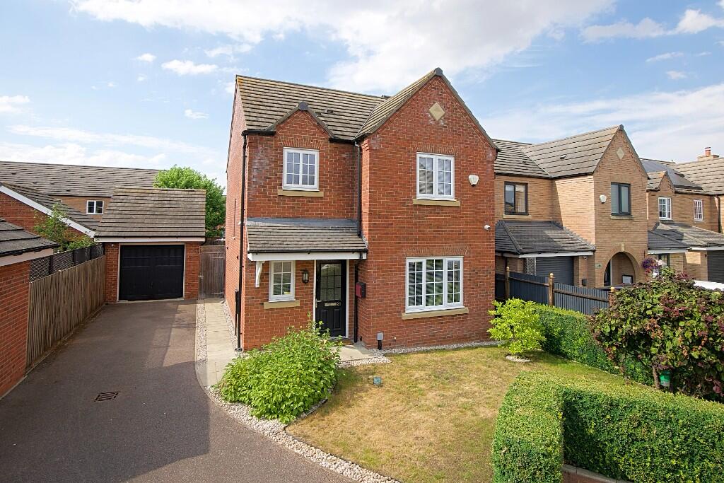 Main image of property: Turnpike Gardens | Bedford | Beds | MK42 | super condition