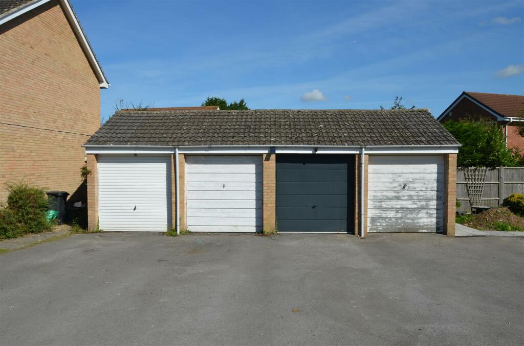 Additional property image - Sherston Close, Nailsea