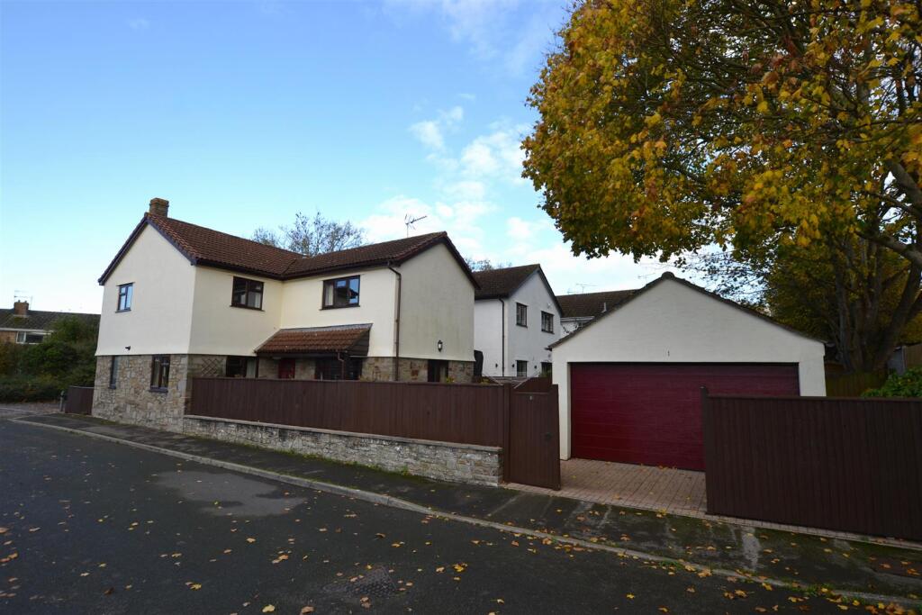 Main image of property: Moorlands Close, Nailsea