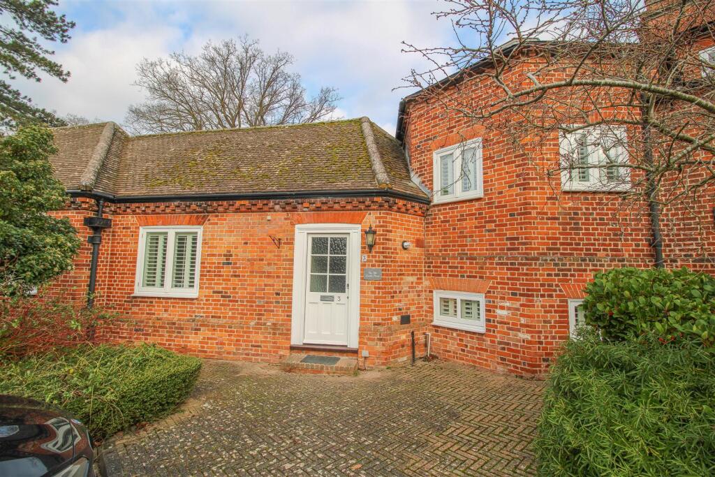 Main image of property: Seymour Mews, Sawbridgeworth