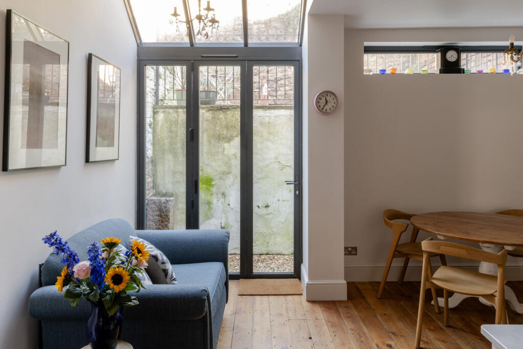 Additional property image - Ambra Terrace, Cliftonwood, Bristol