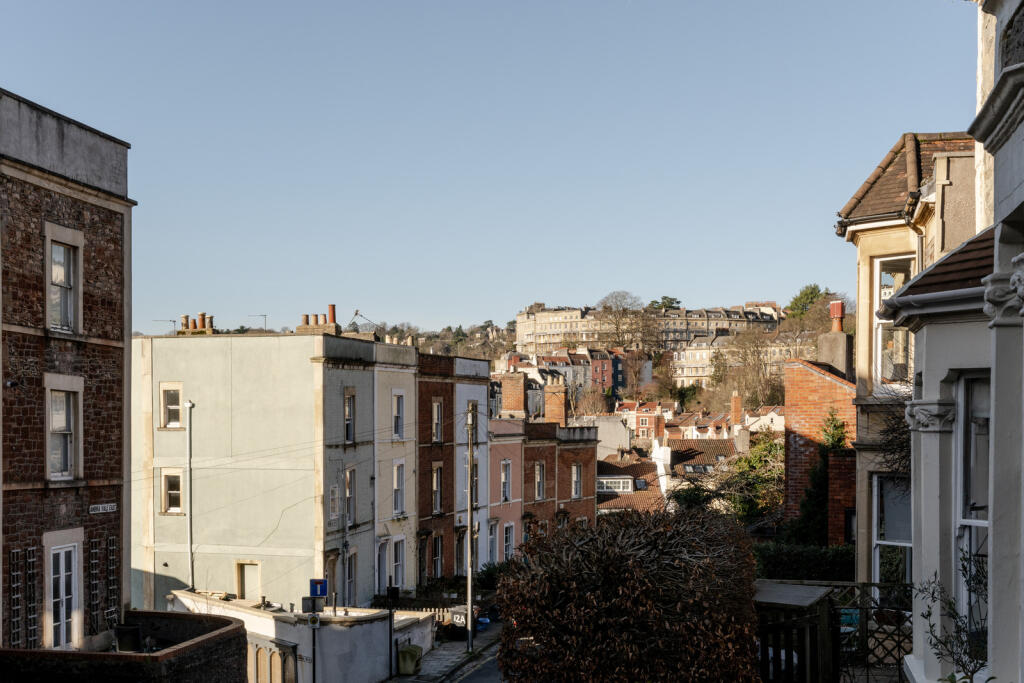 Additional property image - Ambra Terrace, Cliftonwood, Bristol