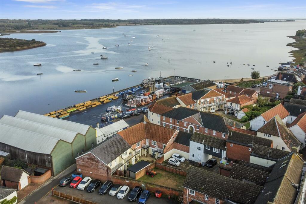 1 bedroom apartment for sale in South Street, Manningtree, CO11