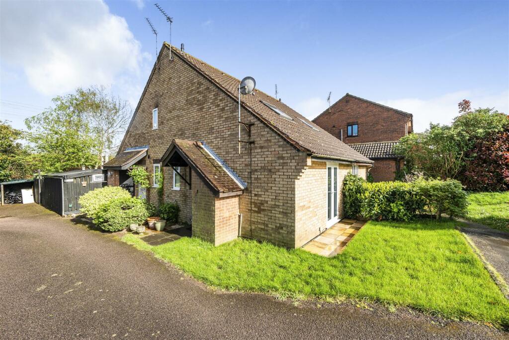 1 bedroom end of terrace house for sale in Keating Close, Lawford, CO11