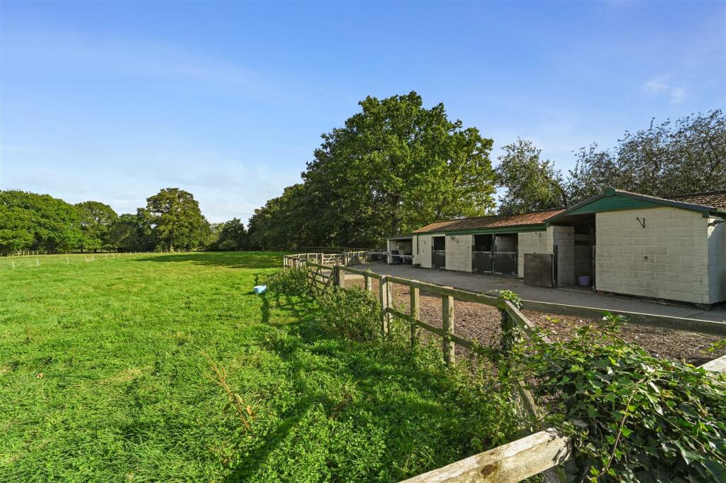 Additional property image - Ardleigh, Colchester