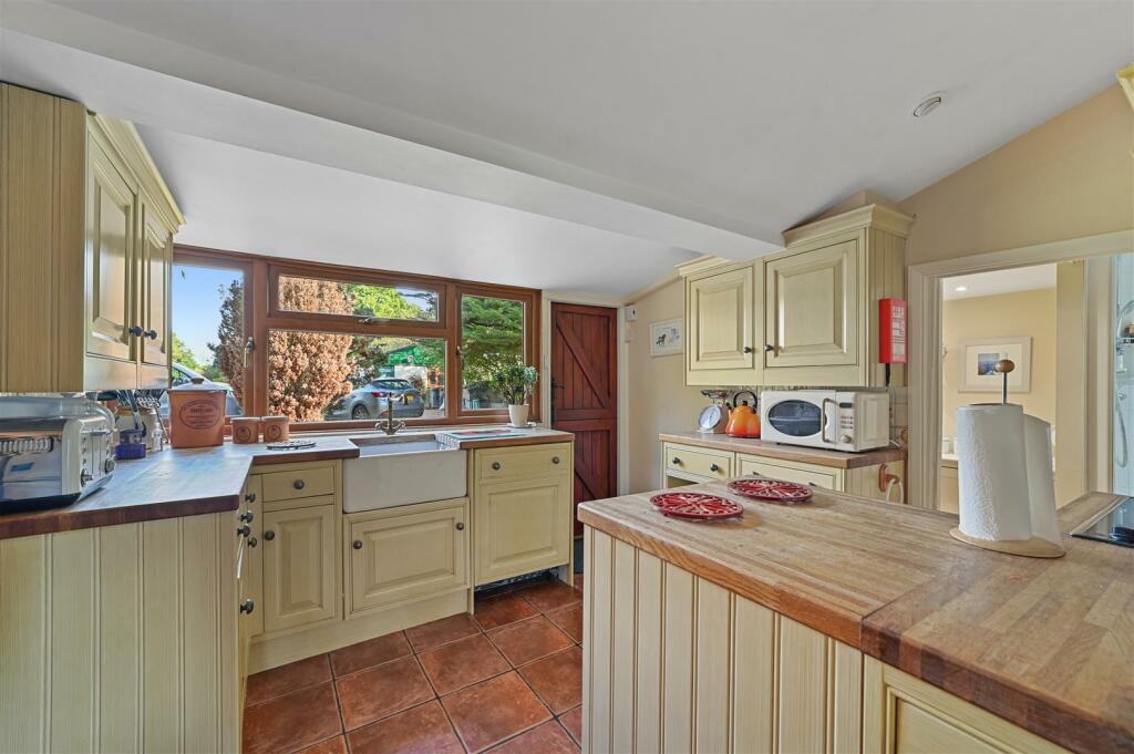 Additional property image - Ardleigh, Colchester