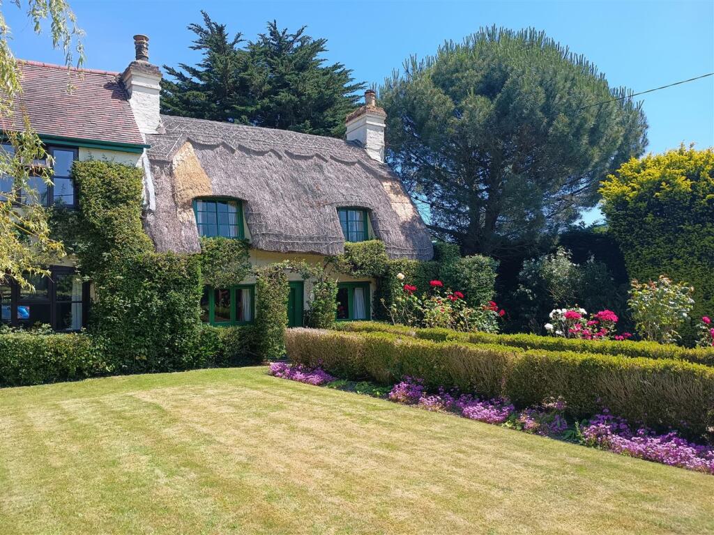 Additional property image - Ardleigh, Colchester