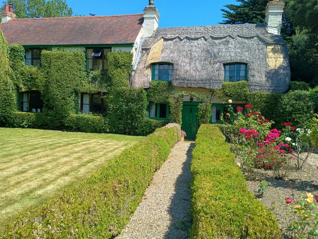 Additional property image - Ardleigh, Colchester