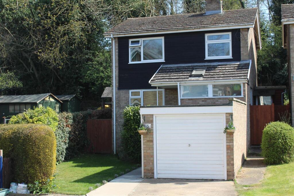 Main image of property: Wendy Close, Chelmondiston, Ipswich