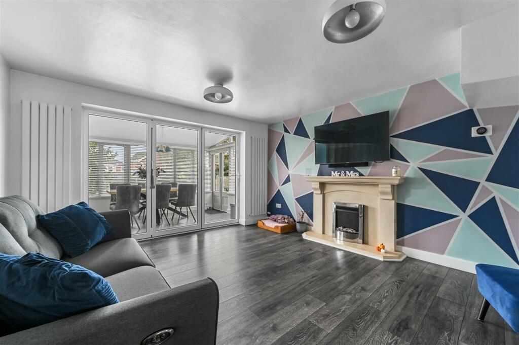 Additional property image - Lydgate Close, Lawford, Manningtree