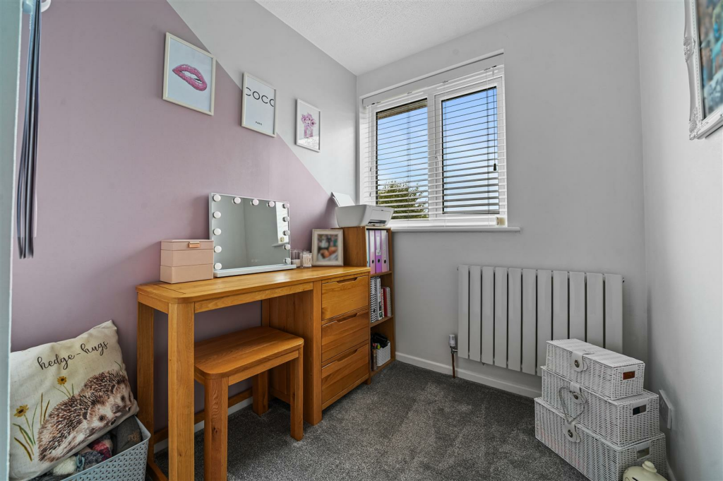 Additional property image - Lydgate Close, Lawford, Manningtree
