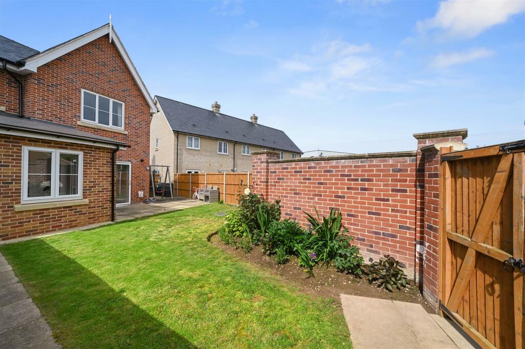 Additional property image - The Avenue, Lawford, Manningtree