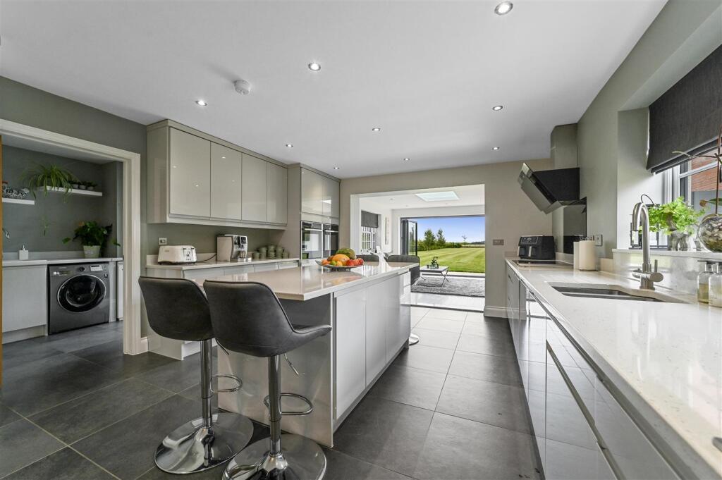 Additional property image - Glebe Place, Tendring