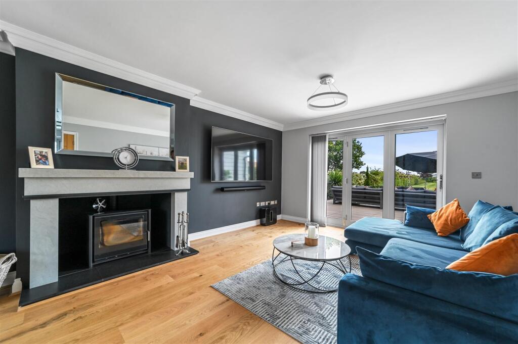 Additional property image - Glebe Place, Tendring
