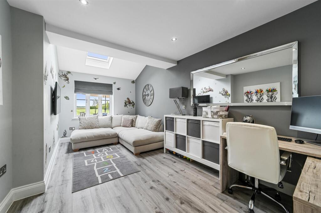Additional property image - Glebe Place, Tendring