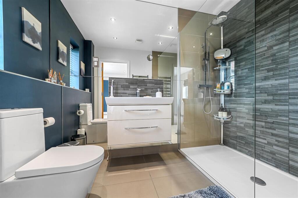 Additional property image - Glebe Place, Tendring