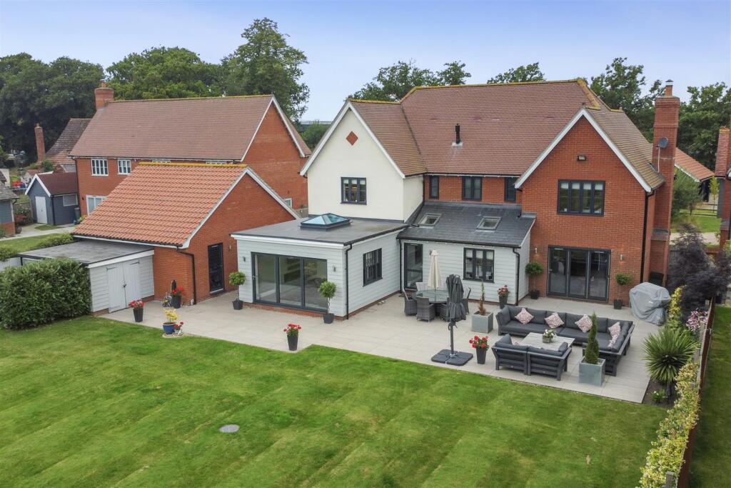 Additional property image - Glebe Place, Tendring