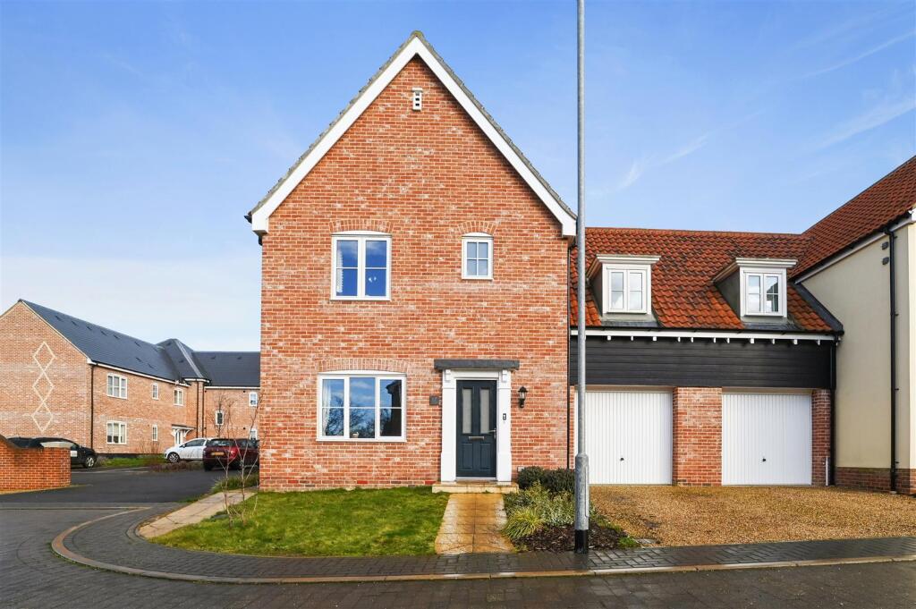 Main image of property: Fox Earth Close, Capel St. Mary