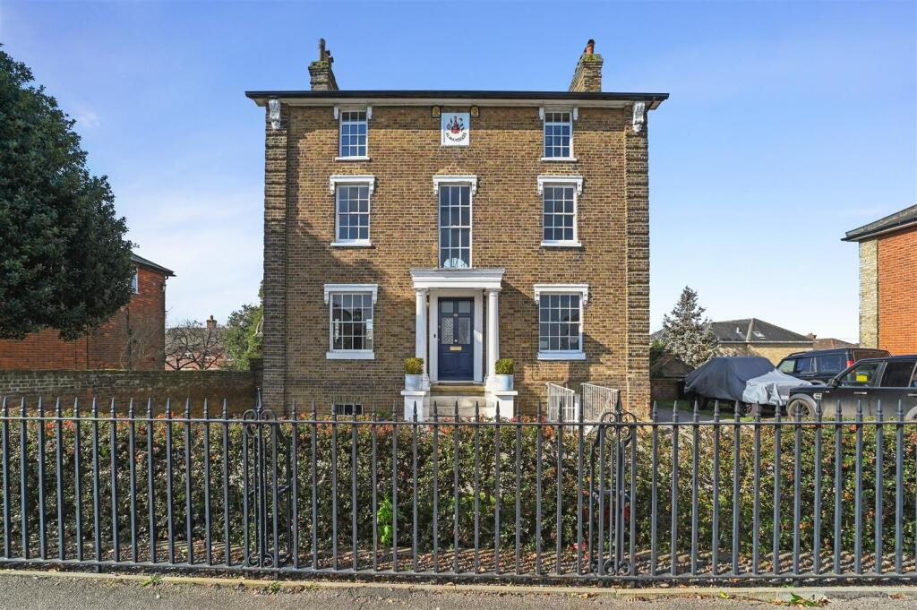 Main image of property: Mistley, Manningtree