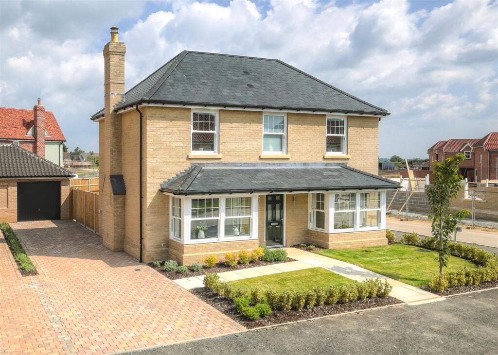 Main image of property: Lawford Green, Manningtree