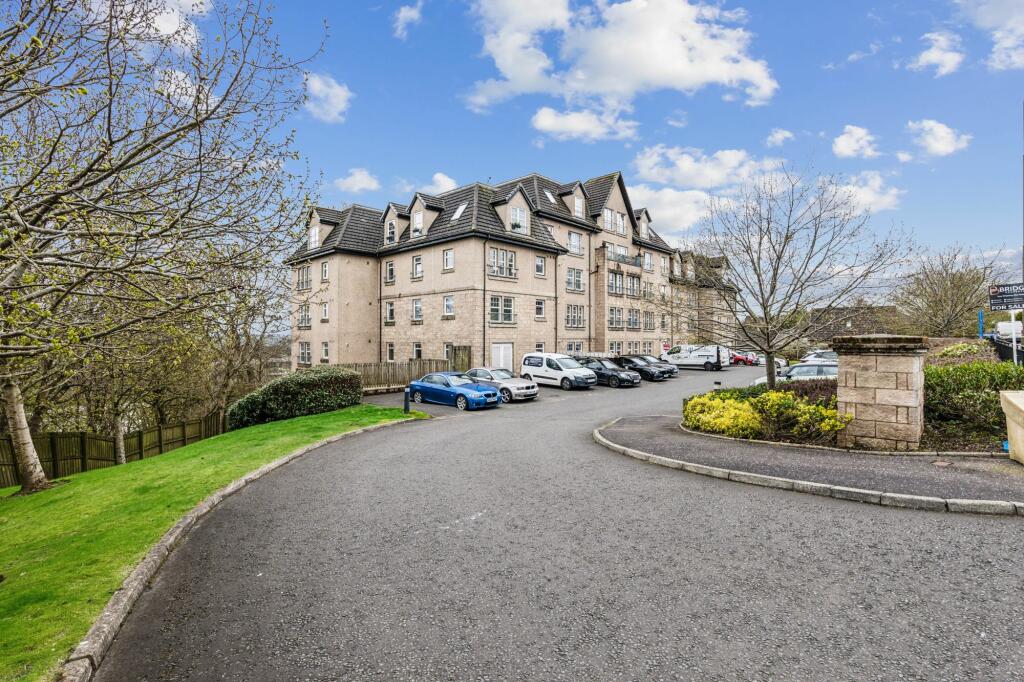 2 bedroom flat for sale in Marina Road, Bathgate, EH48