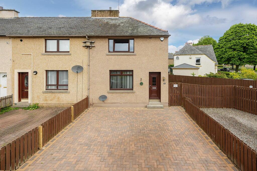 2 bedroom end of terrace house for sale in Cardross Avenue, Broxburn, EH52