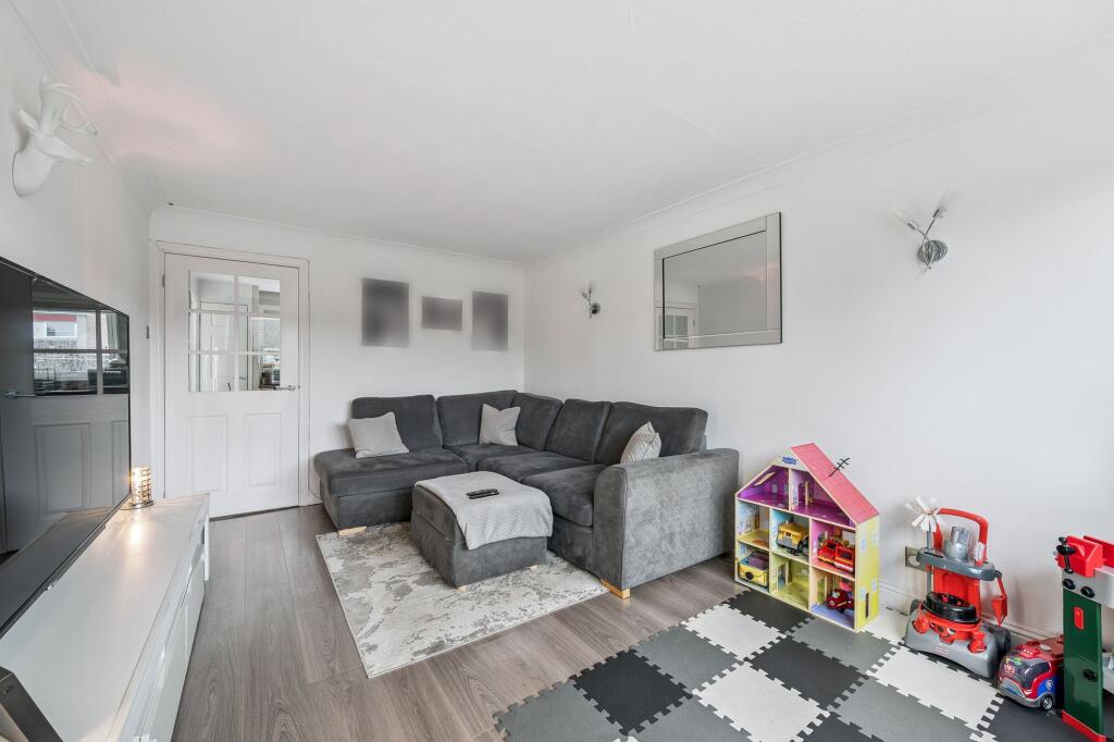 Main image of property: Strathyre Place, Stoneyburn, EH47