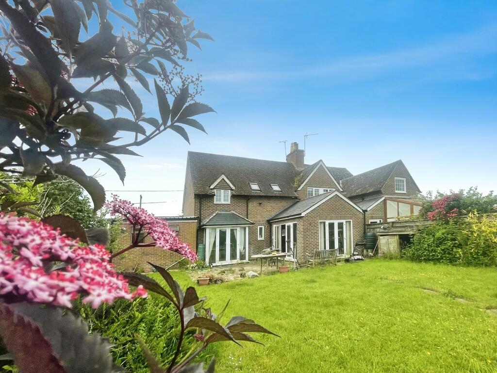 4 bedroom semidetached house for sale in Main Road Cottages