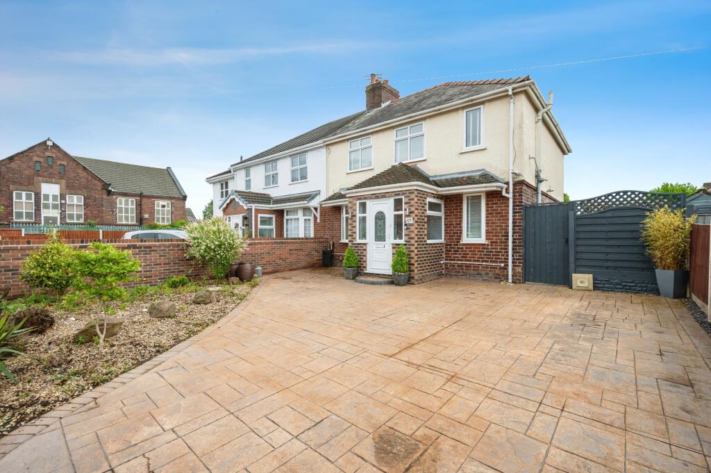 3 bedroom semidetached house for sale in Park Street, Haydock, Haydock