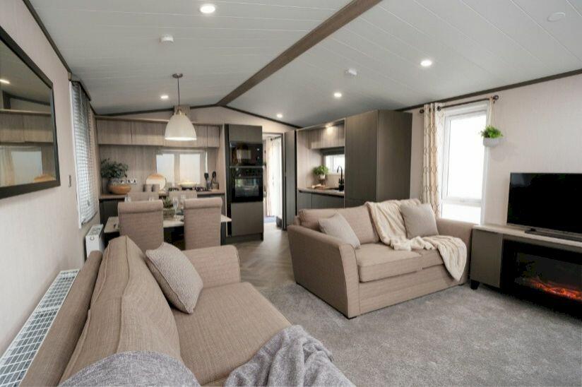 2 bedroom lodge for sale in Messingham Lakes, Butterwick Road