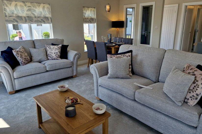 2 bedroom park home for sale in 67 Little Meadow, Woodside Park