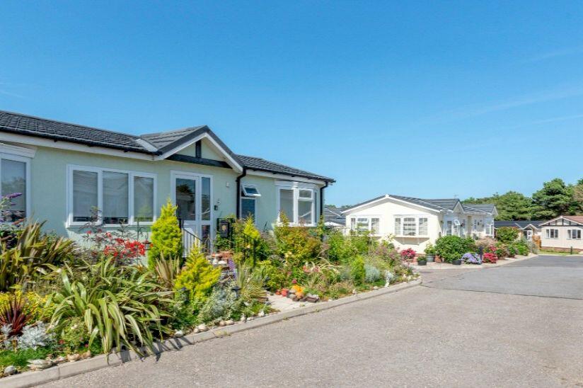 2 bedroom park home for sale in Falcon Park, Martlesham Heath, Ipswich