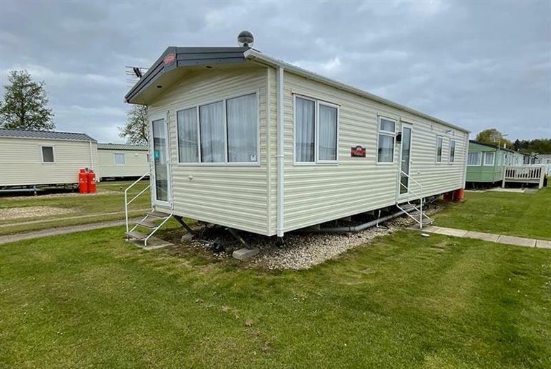 3 bedroom lodge for sale in Cleethorpes Pearl Holiday Park, 208 North