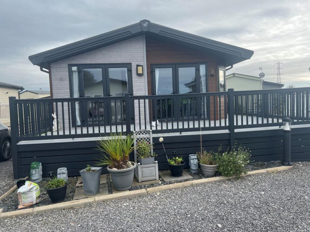 Main image of property: Two Bed Willerby Forest Grove, Poulton Plaiz Leisure Park, Garstang Rd W, Poulton-le-Fylde, Lancashire, FY6 8AR