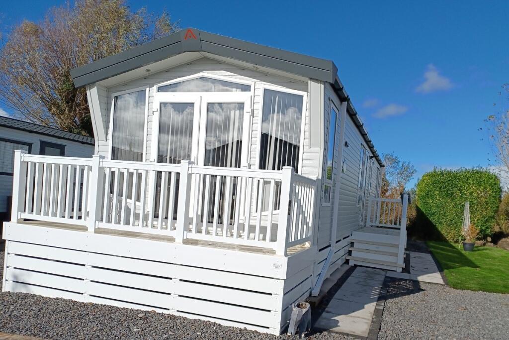 Main image of property: Two Bed Atlas Status, Poulton Plaiz Leisure Park, Garstang Rd W, Poulton-le-Fylde, Lancashire, FY6 8AR