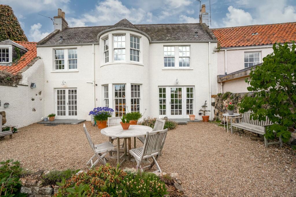 3 bedroom terraced house for sale in The Loch House, 22 Main Street