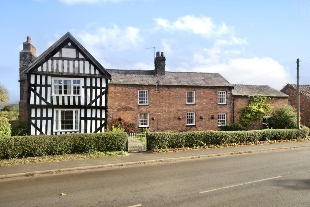 5 bedroom detached house for sale in Wrenbury Road, CW5