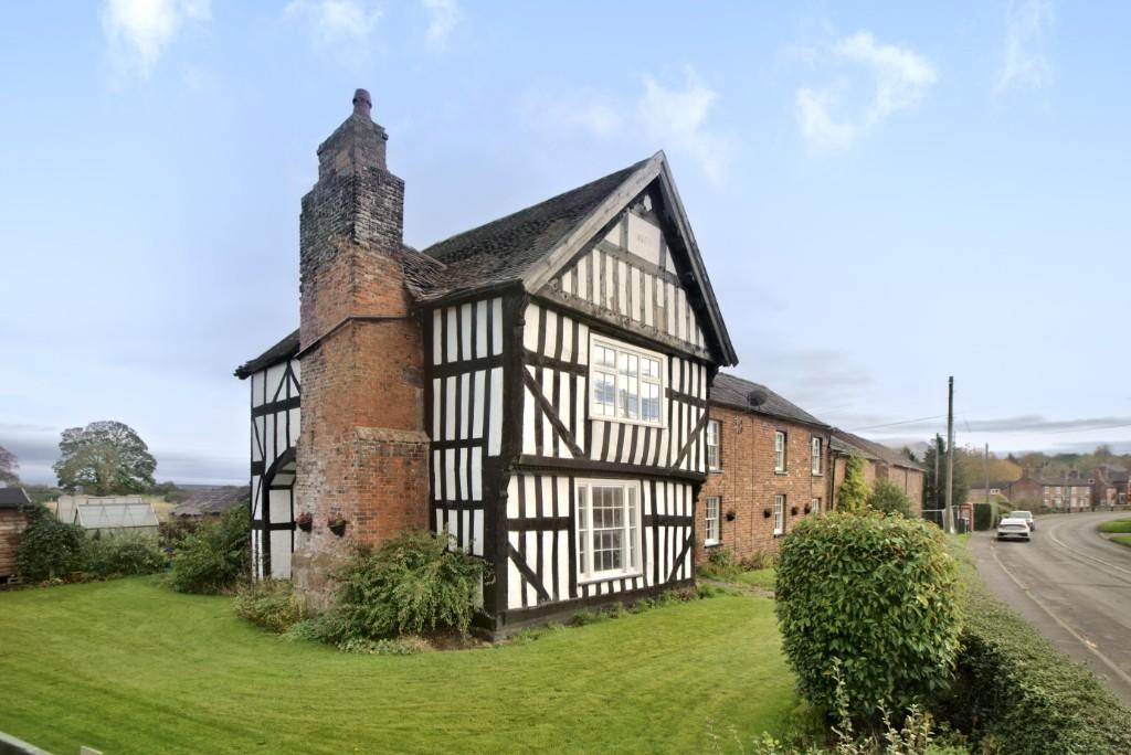 5 bedroom detached house for sale in Wrenbury Road, CW5