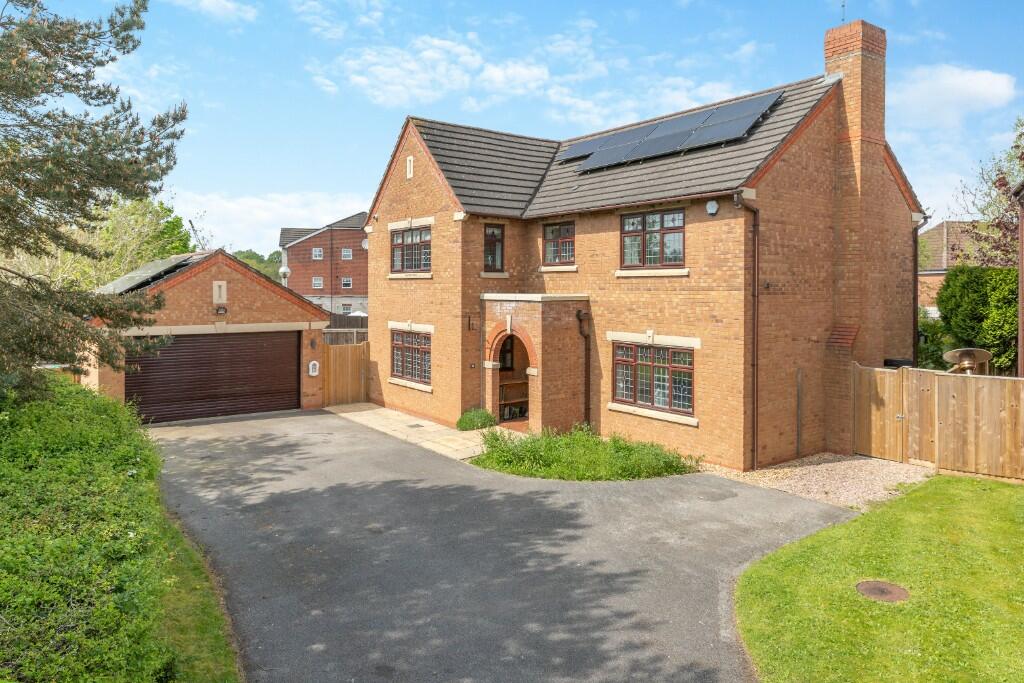 4 bedroom detached house for sale in Monarch Drive, Northwich, Cheshire