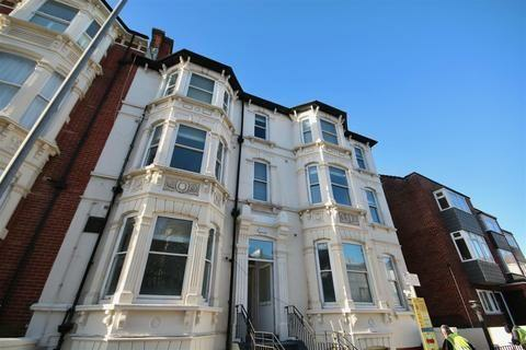 1 bedroom house share for rent in Clarendon Road, Southsea, PO4