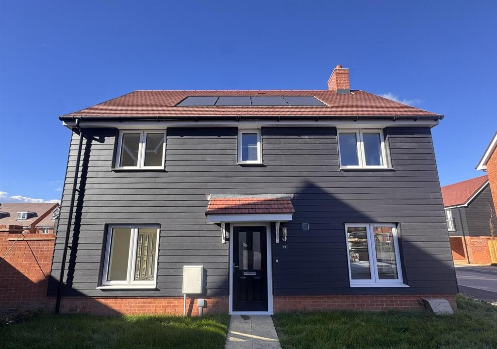 Main image of property: Warsash, Southampton