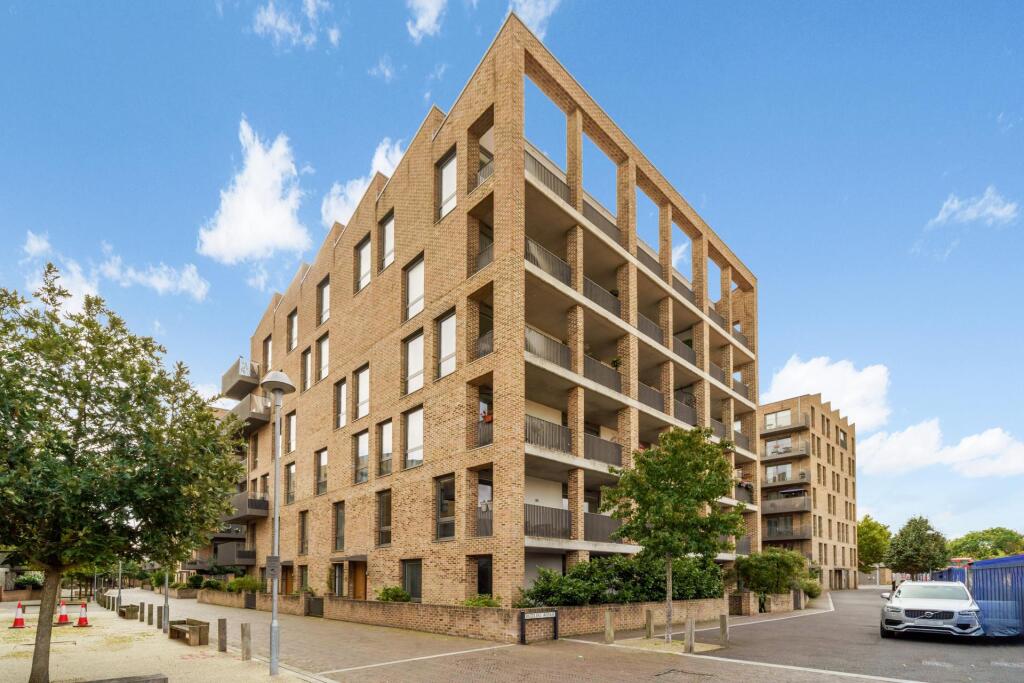 Main image of property: Isambard Court, Paddlers Avenue
