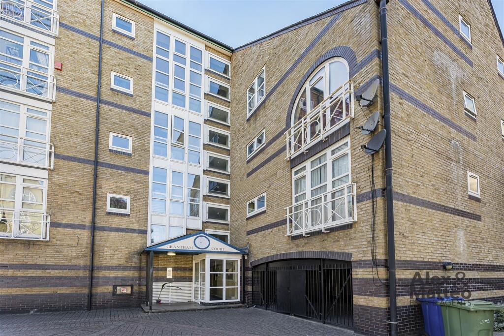 Main image of property: Grantham Court, Canada Water, SE16