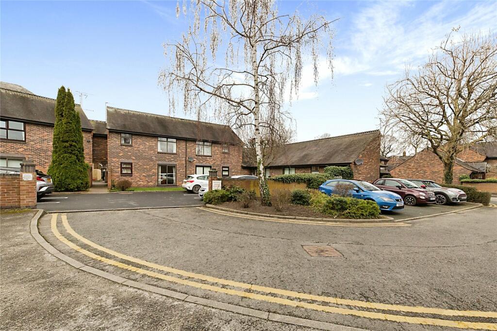 1 bedroom retirement property for sale in Wesley Close, Nantwich
