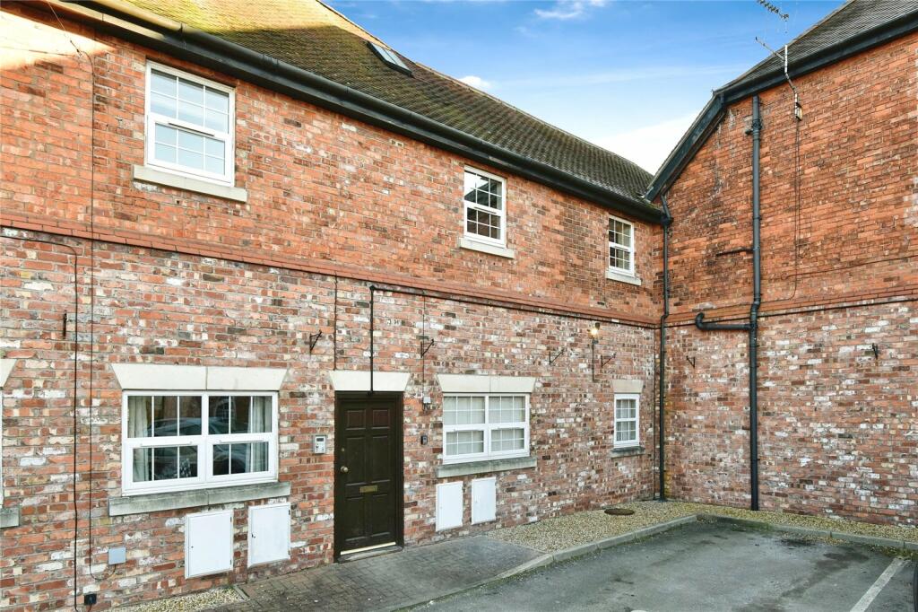 2 bedroom apartment for sale in Kensington Court, Nantwich, Cheshire, CW5