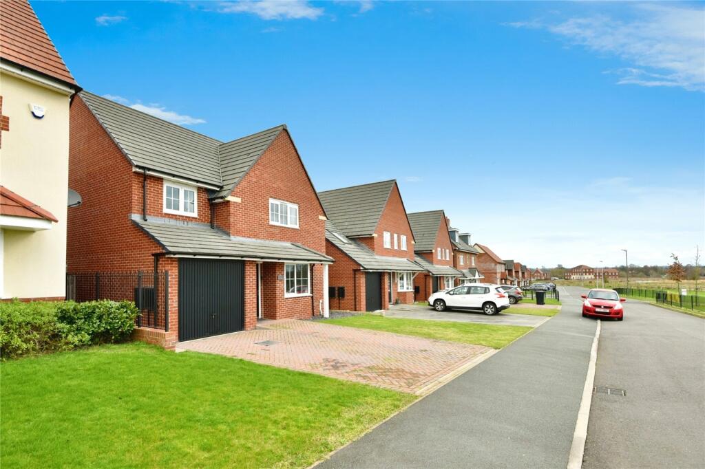 4 bedroom detached house for sale in Hazel Way, Edleston, Nantwich