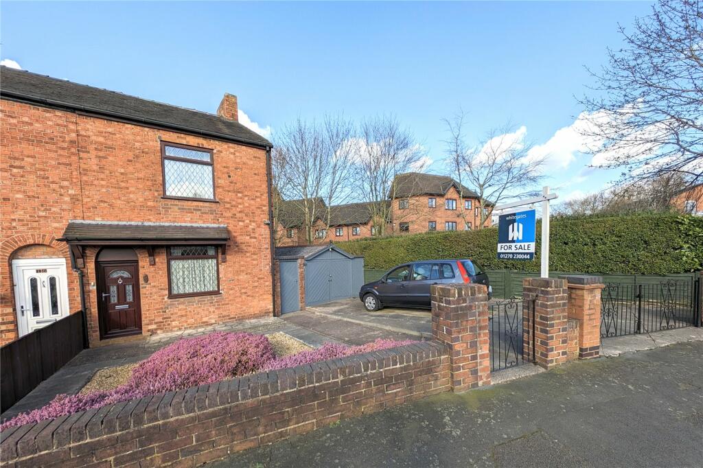 2 bedroom semidetached house for sale in Volunteer Fields, Nantwich