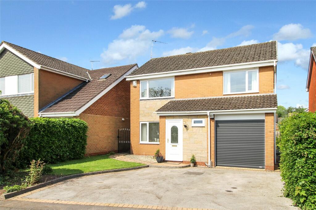 4 bedroom detached house for sale in Shannon Close, Willaston, Nantwich