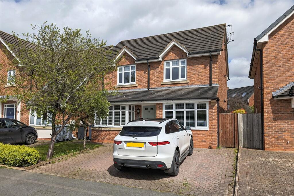 3 bedroom detached house for sale in Hawksey Drive, Nantwich, Cheshire, CW5